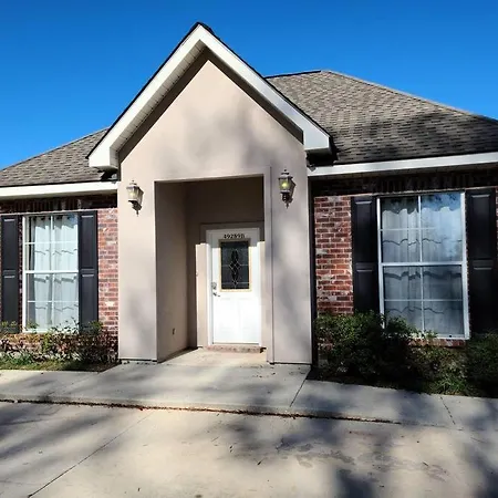 Chateau 18 Hammond Exterior photo